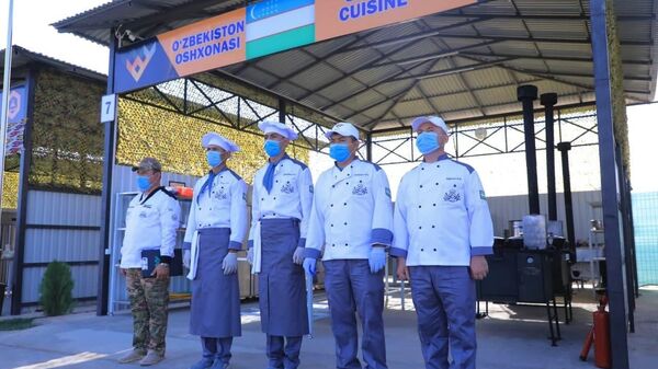 Узбекские военные успешно прошли первый этап конкурса Полевая кухня - АрМИ-2021 - Sputnik Ўзбекистон