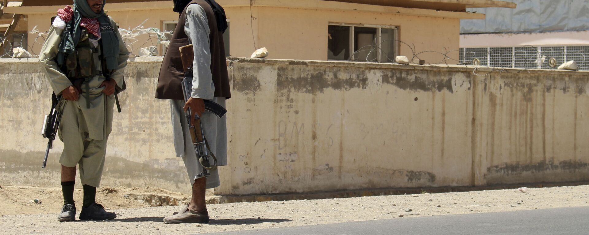 Боевики Талибана* в городе Газни, Афганистан - Sputnik Узбекистан, 1920, 31.08.2021