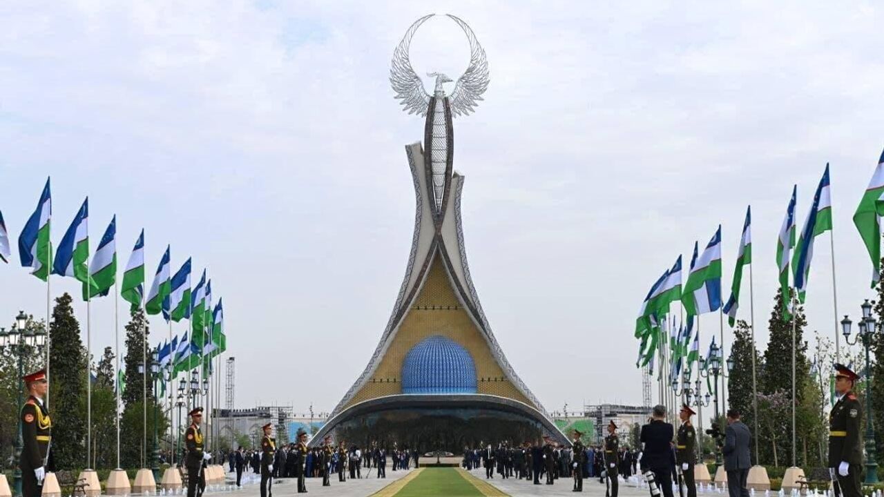 Gimnastika oqituvchisi bilan jinsiy aloqa video