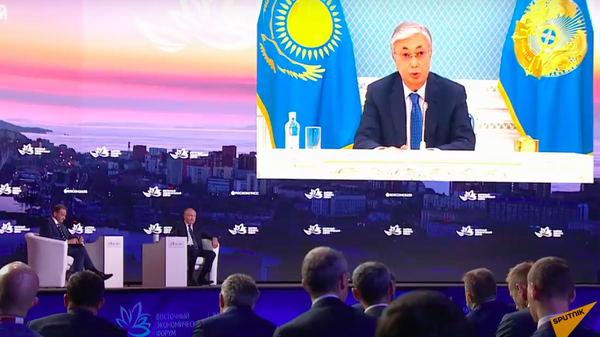 Токаеву задали неожиданный вопрос про узбеков – его ответ вызвал аплодисменты - Sputnik Узбекистан
