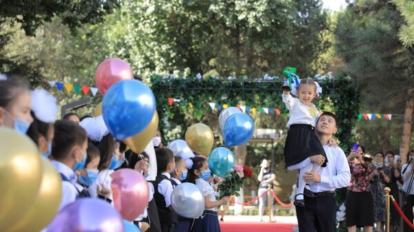 Первый звонок: школы Узбекистана открыли двери для учеников - Sputnik Ўзбекистон