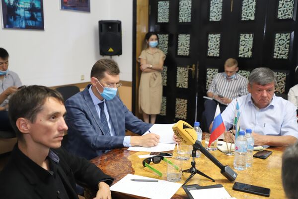 Круглый стол на тему работы военных журналистов - Sputnik Узбекистан