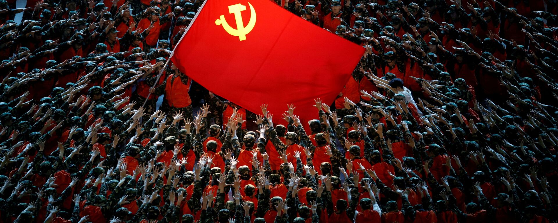 Шоу в честь 100-летия Коммунистической партии Китая в Пекине - Sputnik Узбекистан, 1920, 10.09.2021