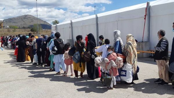 Лагерь для афганских беженцев в итальянском городе Авеццано - Sputnik Ўзбекистон