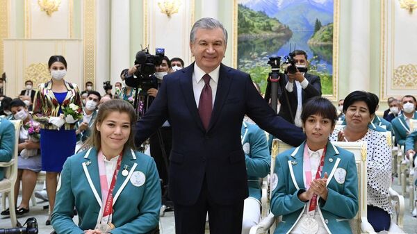 Шавкат Мирзиёев поздравил паралимпийцев - Sputnik Узбекистан