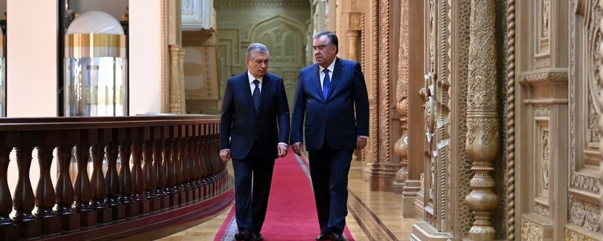Лидеры Узбекистана и Таджикистана провели встречу в Душанбе - Sputnik Узбекистан, 1920, 16.09.2021