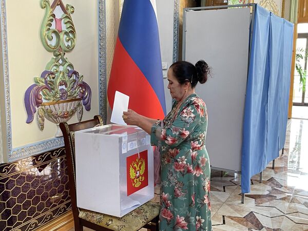 Голосование организовано с соблюдением всех необходимых санитарно-эпидемиологических мер. - Sputnik Узбекистан
