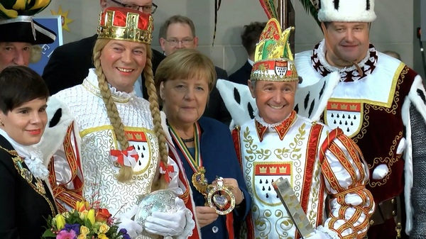 Меркель уходит в отставку: вспомним курьезы Железной леди - Sputnik Узбекистан