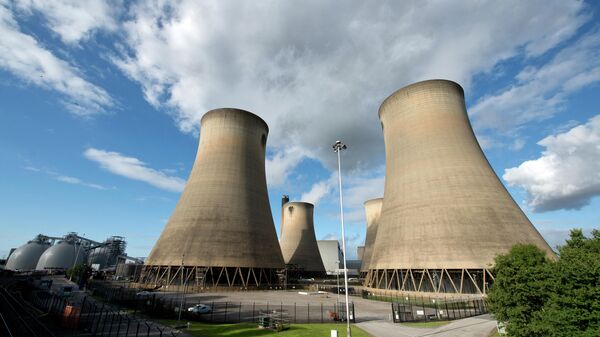Угольная электростанция Drax в северной Англии - Sputnik Узбекистан