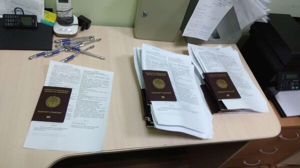 V Permi migrantam, u kotorix rabotodatel zabral pasporta, bila okazana pomosh - Sputnik O‘zbekiston