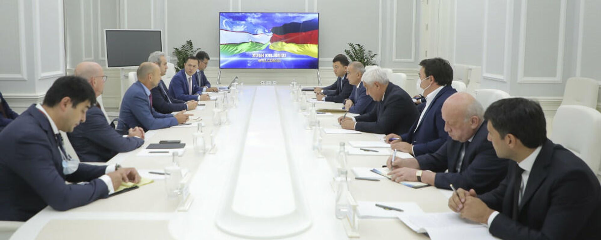 Встреча хокима Ташкента с представителями немецкой компании Siemens - Sputnik Узбекистан, 1920, 02.10.2021