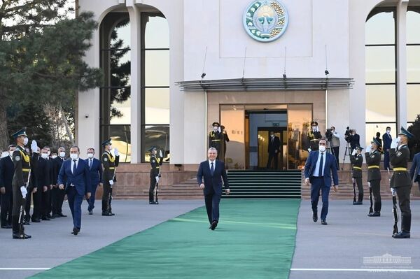 Президент Туркменистана Гурбангулы Бердымухамедов прибыл в Узбекистан с официальным визитом. - Sputnik Ўзбекистон