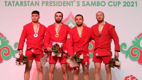 Узбекистанские самбисты завоевали три медали на международном турнире в Казани - Sputnik Узбекистан