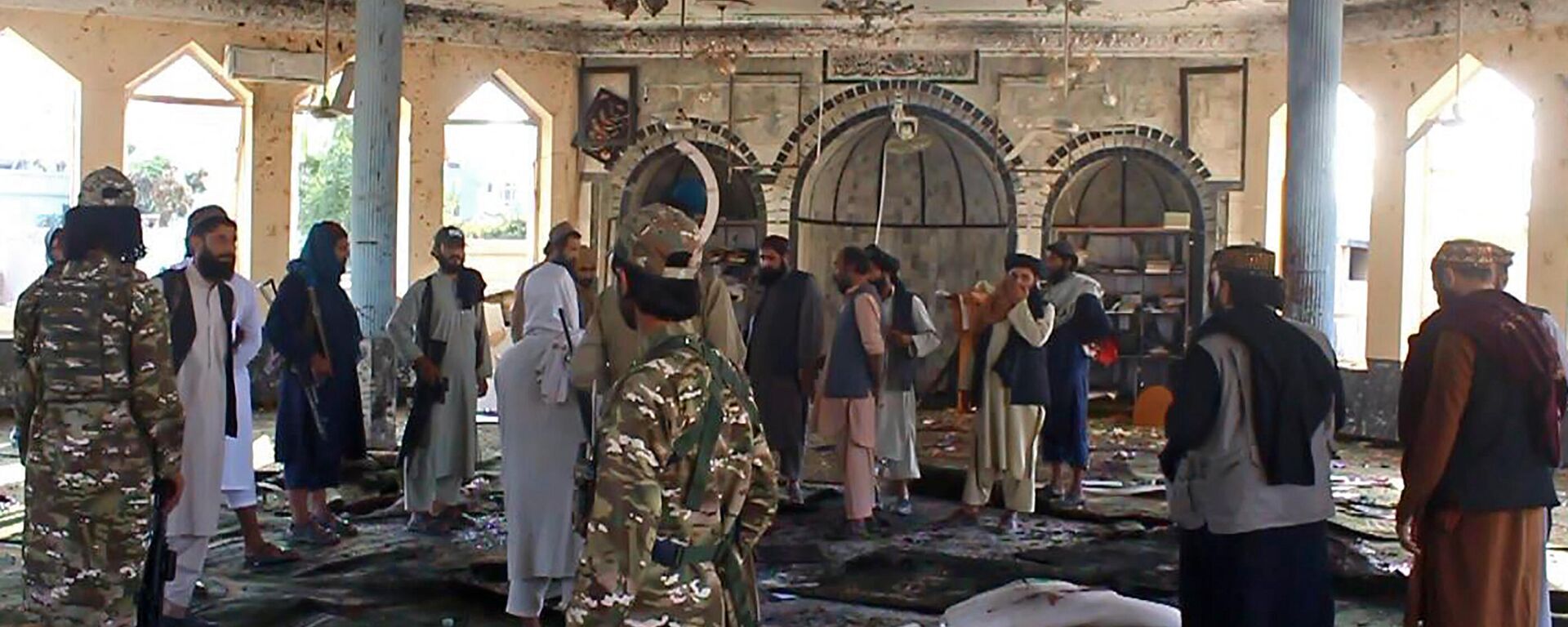 Теракт во время пятничной молитвы в афганском городе Кундуз - Sputnik Узбекистан, 1920, 09.10.2021
