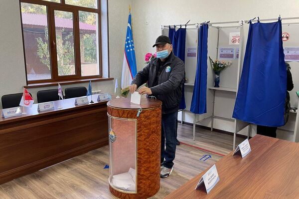 В Узбекистане начались выборы президента - Sputnik Узбекистан