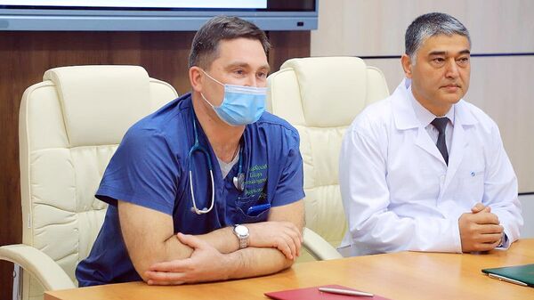 Хирург из Новосибирска проводит сложные кардиологические операции в Намангане - Sputnik Узбекистан