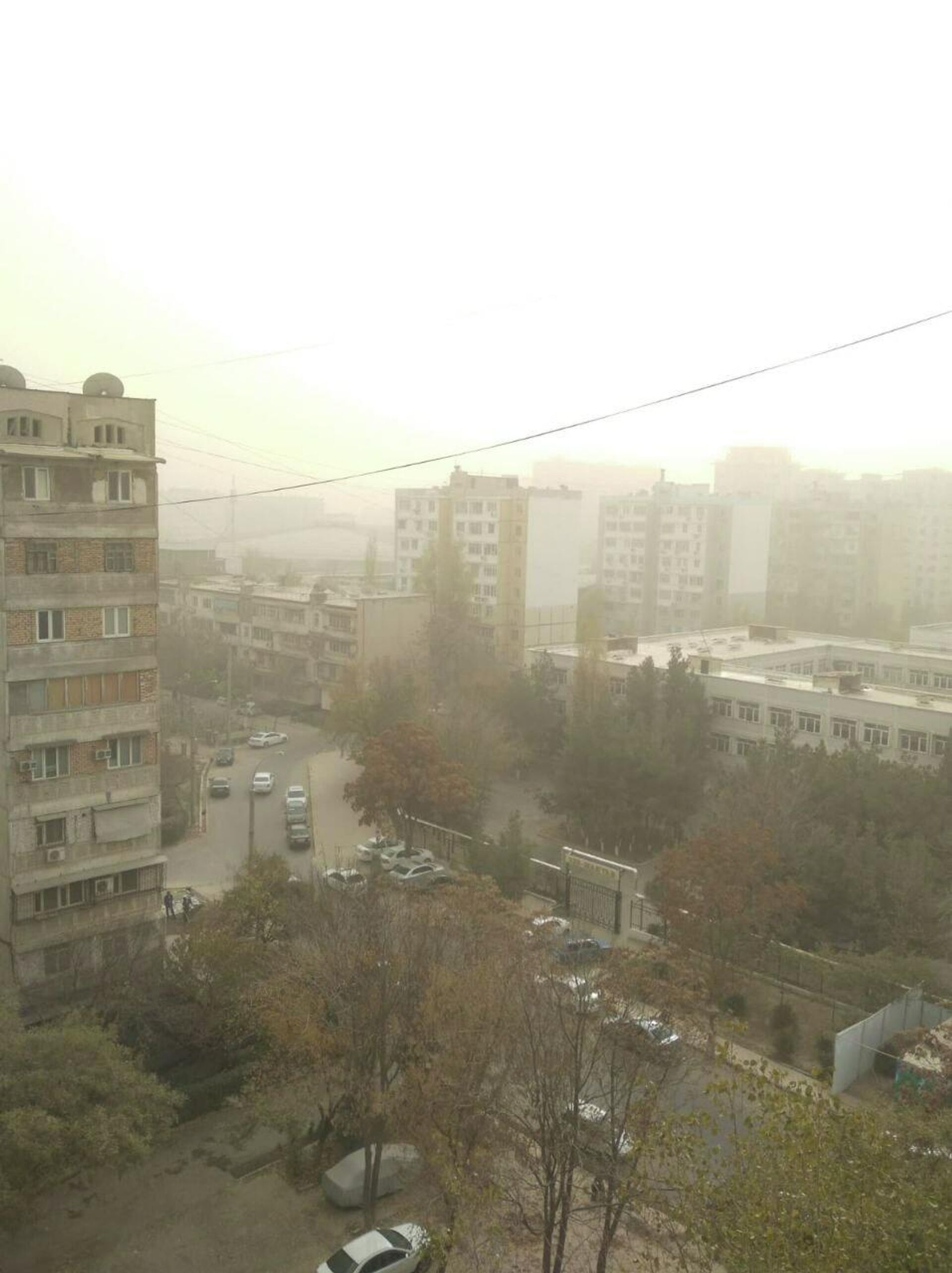 Пыльная буря в Узбекистане - Sputnik Узбекистан, 1920, 05.11.2021