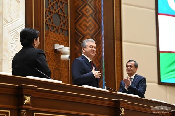 Шавкат Мирзиёев вступил в должность президента Узбекистана  - Sputnik Ўзбекистон