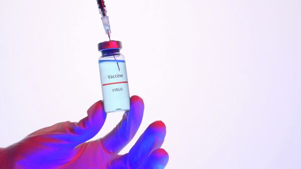 Ампула с вакциной, иллюстративное фото - Sputnik Ўзбекистон