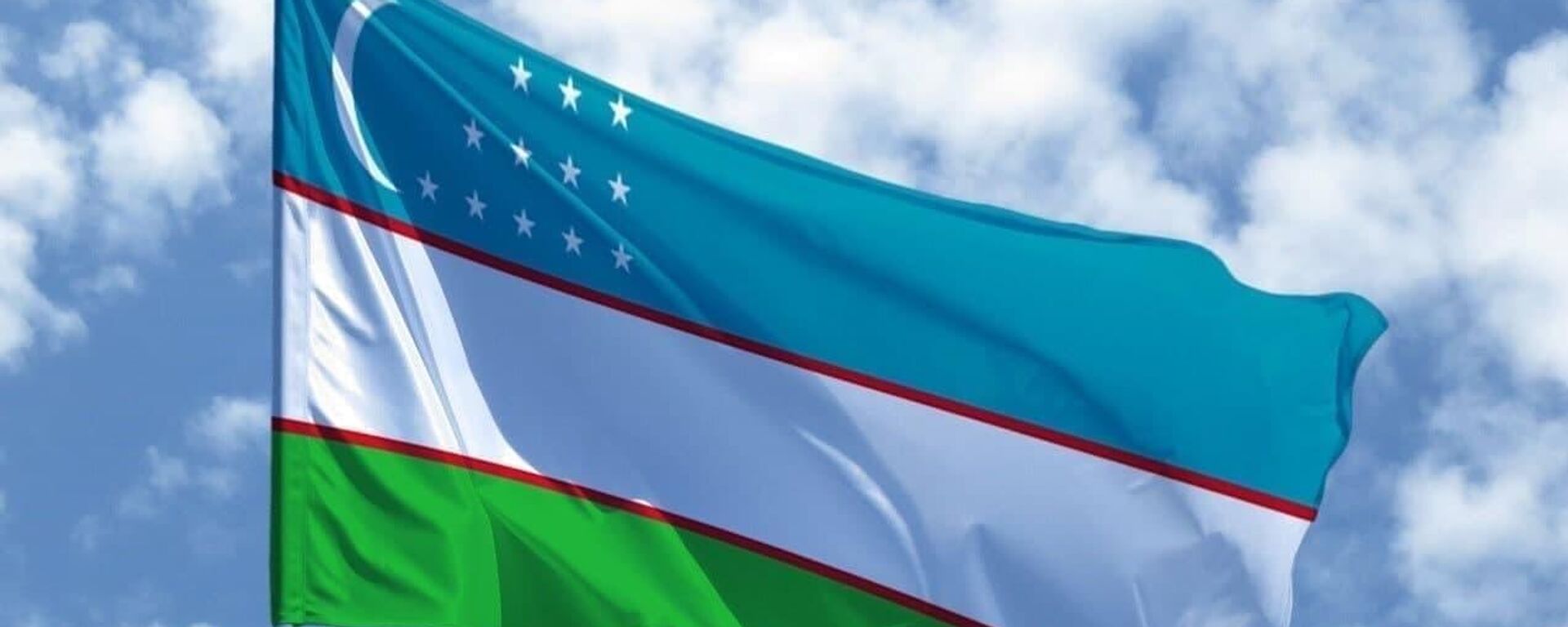 Государственный флаг Узбекистана - Sputnik Ўзбекистон, 1920, 18.11.2021