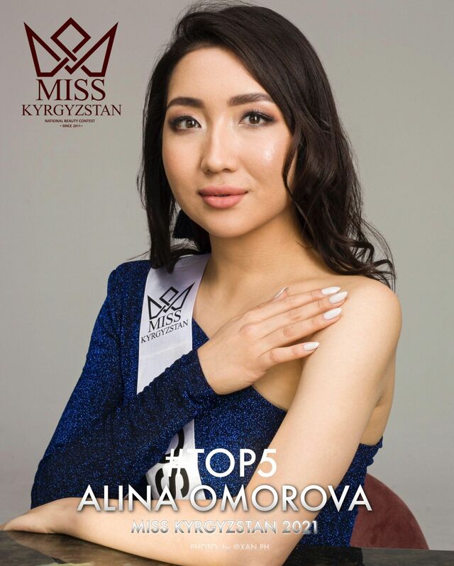 Bir olomon qora tanli erkaklar oq ayolning ichiga navbatma-navbat kirishadi Qaynonalarning haqiqiy shaxsiy porno suratlari