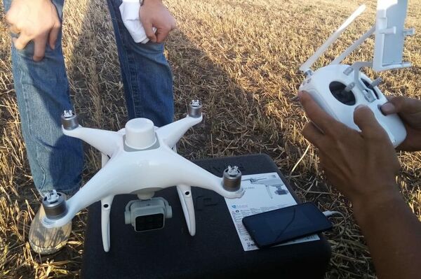 Запуск дрона-перпективный инструмент для проведения агромонитоинга. - Sputnik Узбекистан
