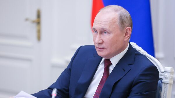 Prezident RF Vladimir Putin - Sputnik Oʻzbekiston