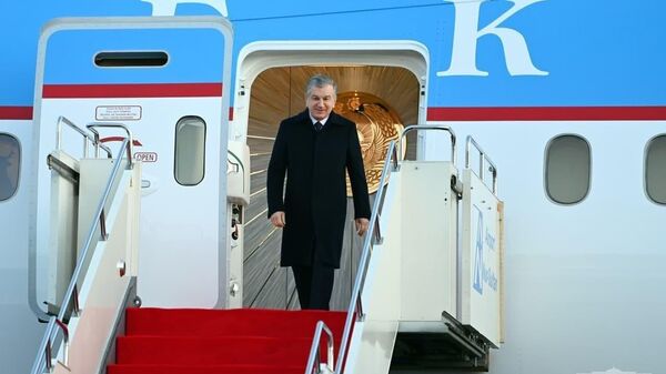Президент Шавкат Мирзиёев прибыл с государственным визитом в Нур-Султан. - Sputnik Ўзбекистон