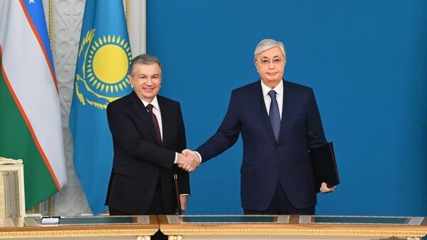 Шавкат Мирзиёев и Касым-Жомарт Токаев подписали декларацию о союзнических отношениях - Sputnik Ўзбекистон