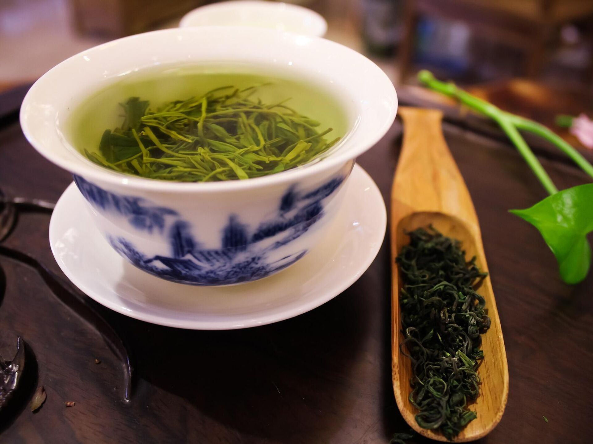 Китайские чаи польза и вред. Зеленый чай Китай. Кўк Чой. Chinese Tea зеленый чай. Зеленый чай заварка.