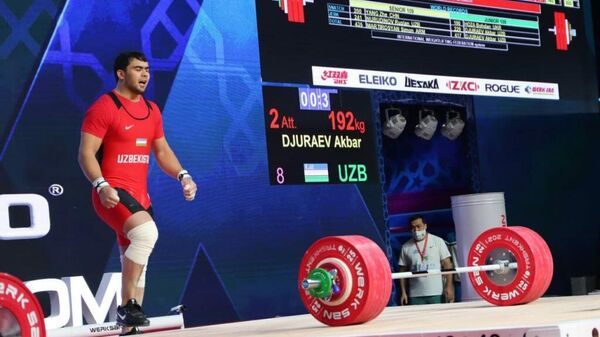 Акбар Джураев на Чемпионате мира по тяжелой атлетике в Ташкенте  - Sputnik Узбекистан