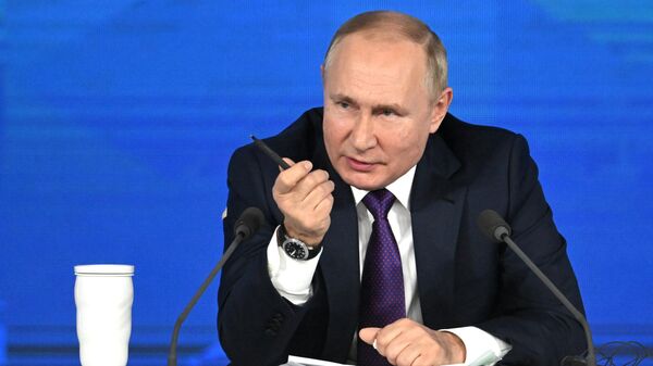 Ежегодная пресс-конференция президента России Владимира Путина - Sputnik Узбекистан