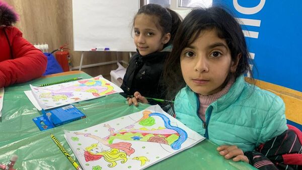 Как работает школа для детей мигрантов  - Sputnik Узбекистан