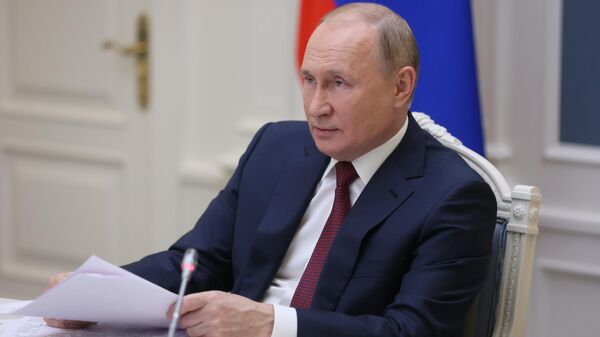 Prezident RF V. Putin prinyal uchastie v forume Rossiya zovet! - Sputnik O‘zbekiston