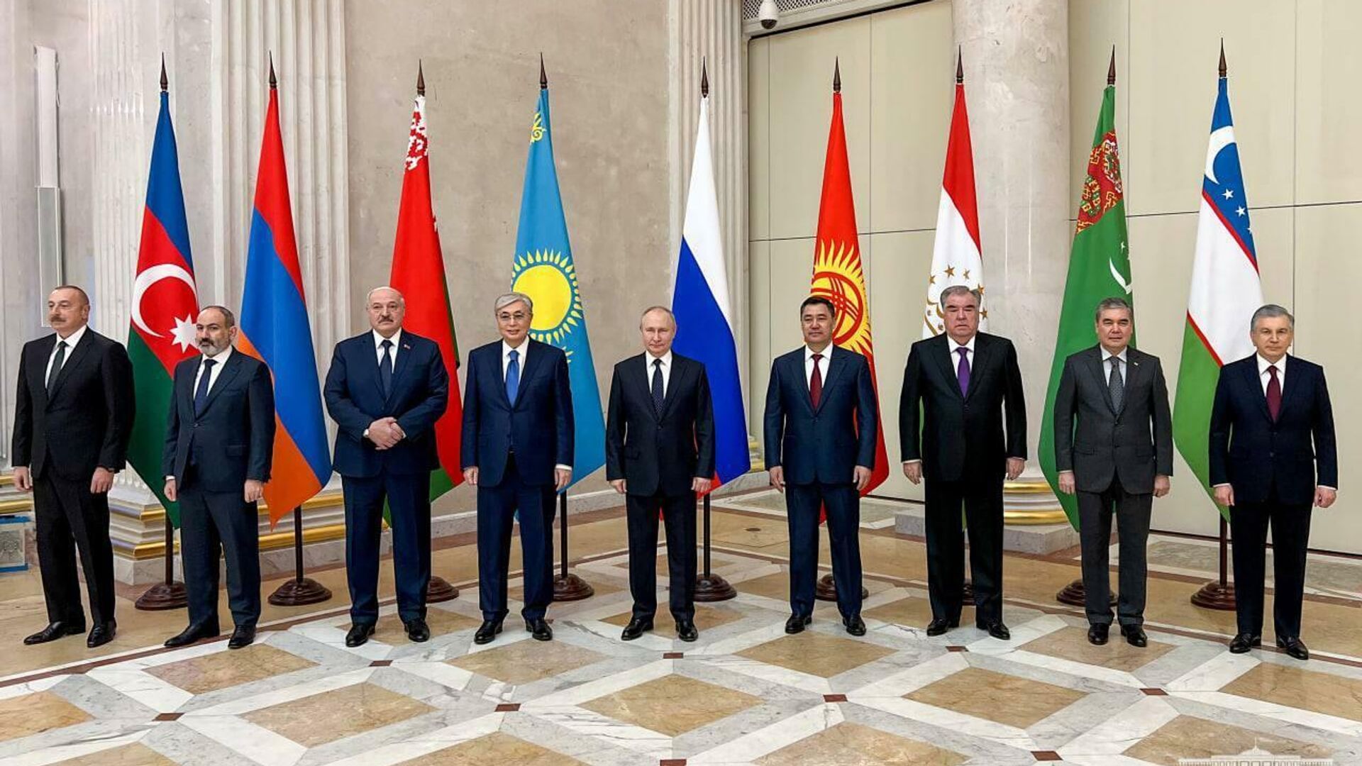 Саммит лидеров СНГ в Санкт-Петербурге  - Sputnik Узбекистан, 1920, 21.12.2022