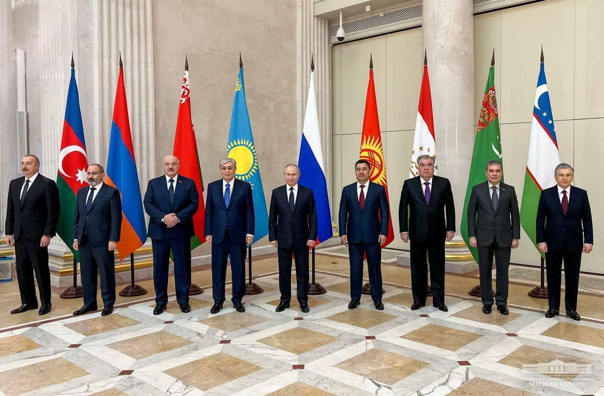Президент Узбекистана поучаствовал в неформальном саммите СНГ - Sputnik Узбекистан, 1920, 29.12.2021