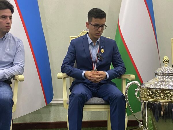 Награждение Нодирбека Абдусатторова в НОК - Sputnik Узбекистан