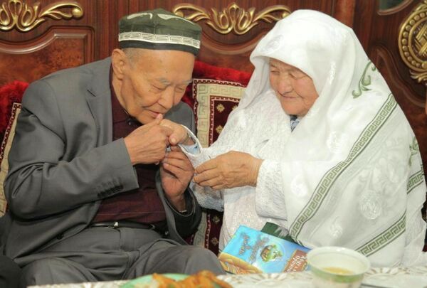 Abdulla Oripov Abdulla Oripov - Sputnik O‘zbekiston