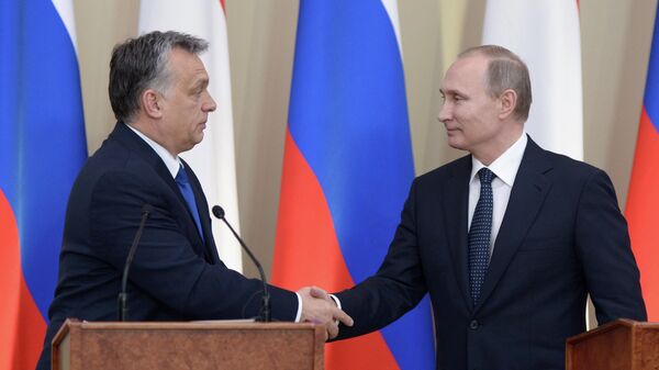 Встреча президента РФ В. Путина с премьер-министром Венгрии В. Орбаном, архивное фото - Sputnik Узбекистан