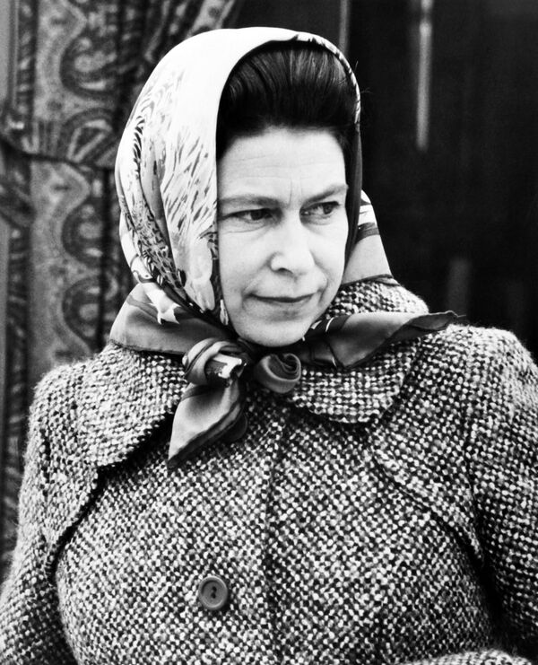 Королева Елизавета II в Лондоне, 3 мая 1971 г. - Sputnik Узбекистан
