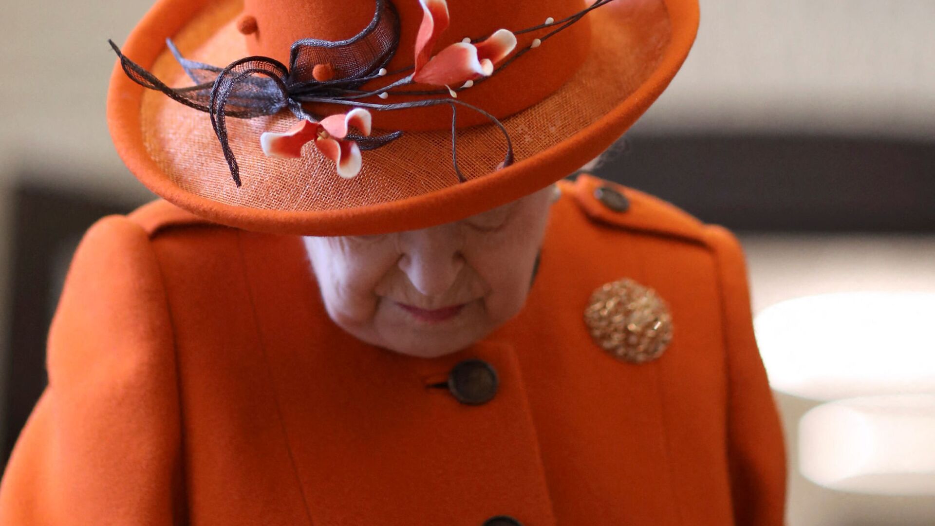 Королева Великобритании Елизавета II во время посещения Музея науки в Лондоне, 2019 год - Sputnik Узбекистан, 1920, 17.02.2022