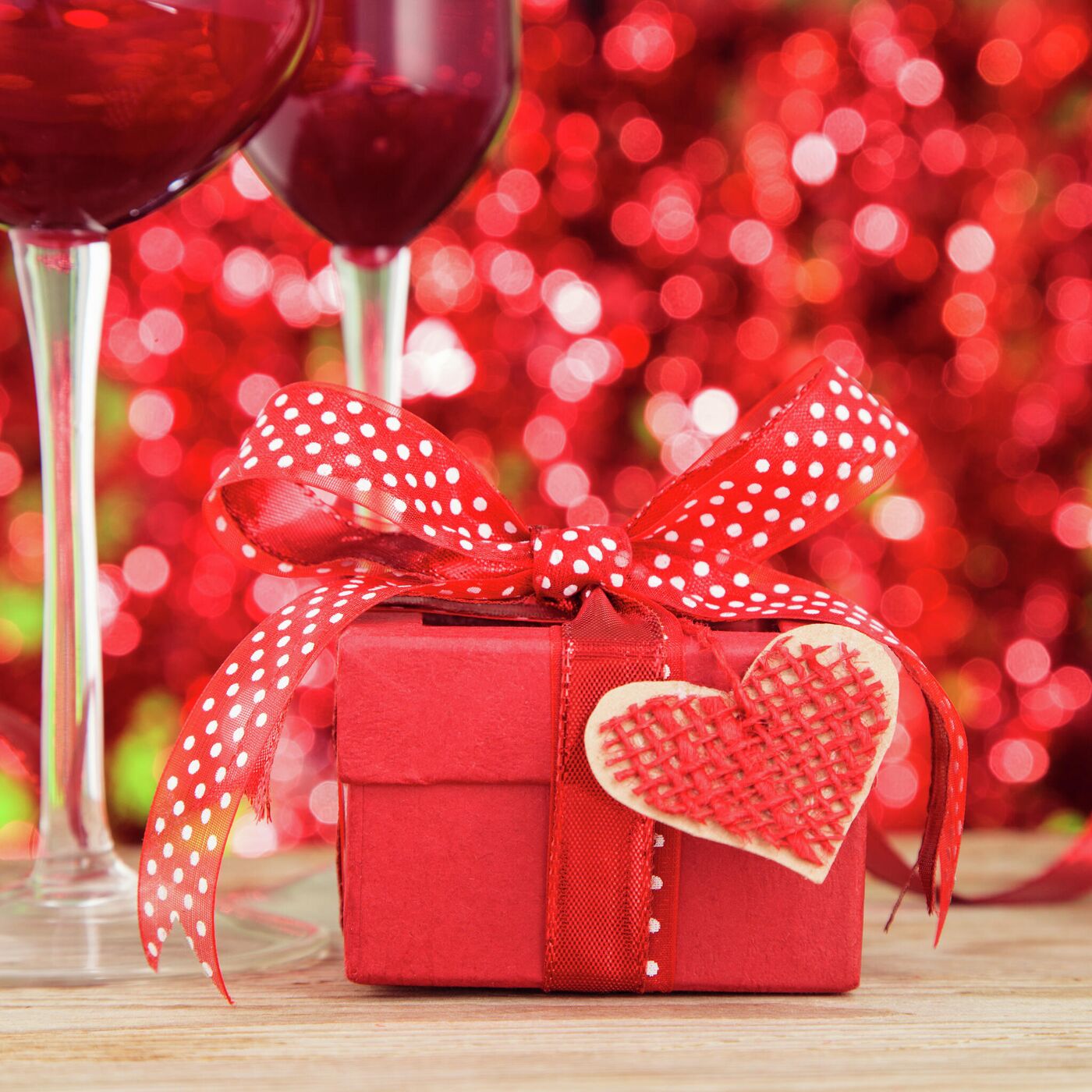Что подарить на 14 февраля: идеи оригинальных подарков для любимых ко Дню всех влюблённых