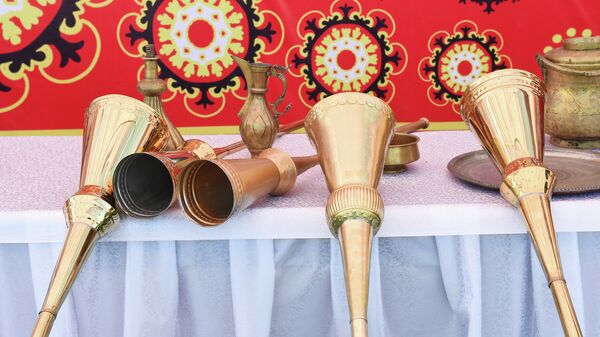 Национальный музыкальный инструмент карнай - Sputnik Узбекистан