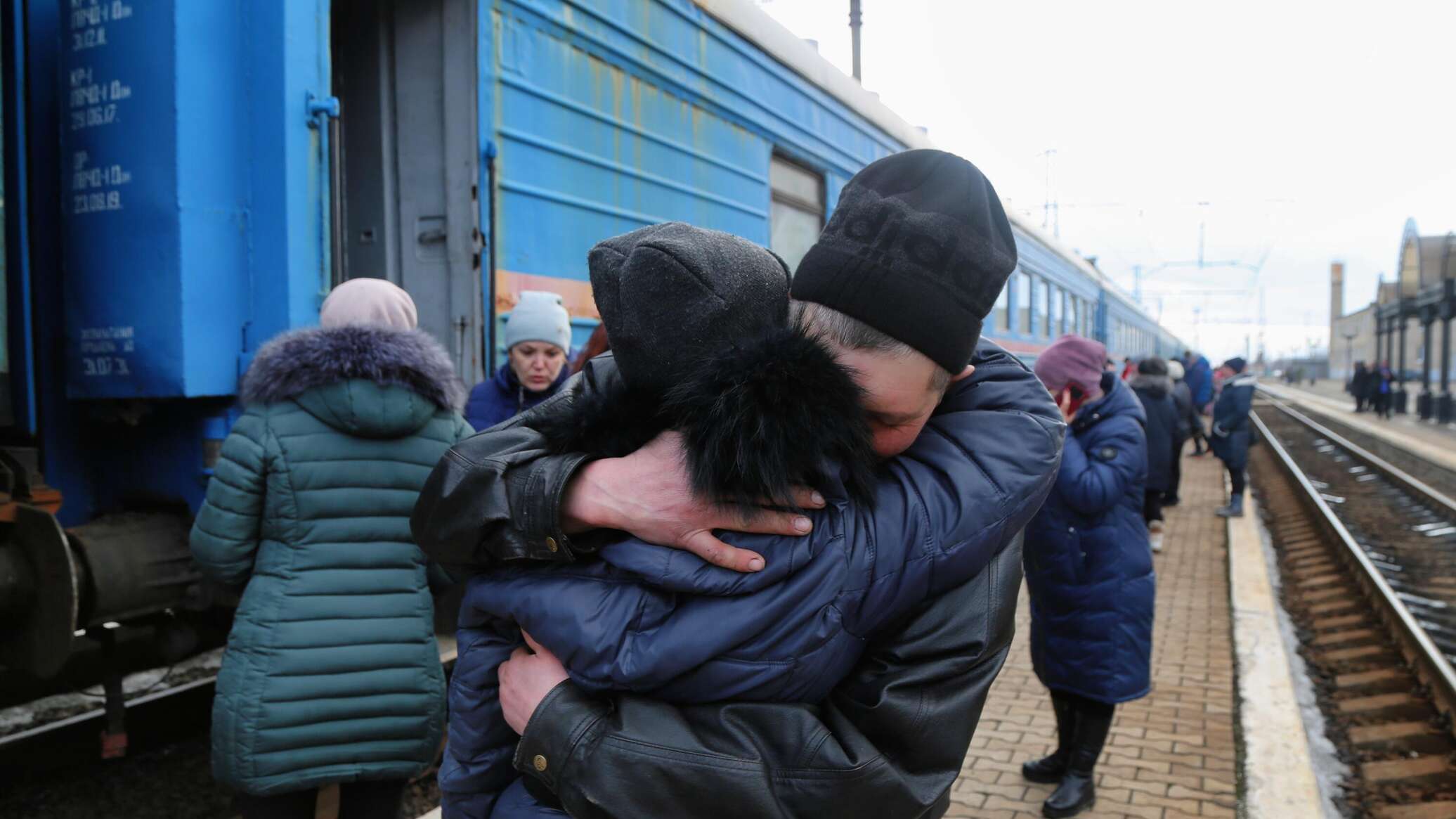 Жители донецкой и луганской народной республики. Эвакуированные из Донбасса. Беженцы. Беженцы с Донбасса. Эвакуация.