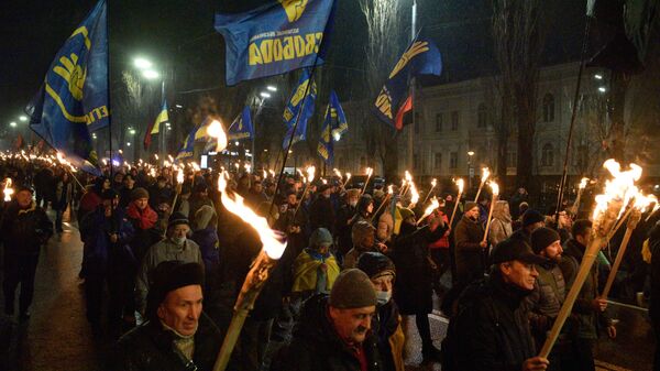 Марш националистов в Киеве - Sputnik Ўзбекистон