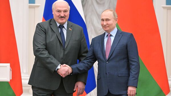 Prezident RF V. Putin provel peregovorы s prezidentom Belorussii A. Lukashenko - Sputnik Oʻzbekiston