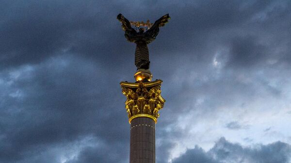 Monument Nezavisimosti Ukraini na ploshadi Nezavisimosti v Kiyeve - Sputnik O‘zbekiston