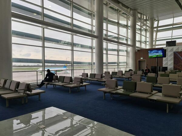 В международном аэропорту Самарканда открылся новый терминал. - Sputnik Узбекистан