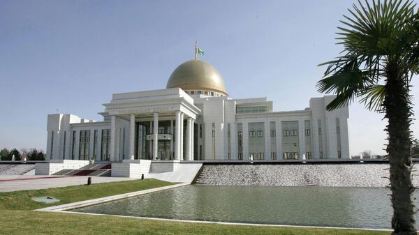 Здание резиденции президента Туркмении в Ашхабаде. - Sputnik Узбекистан