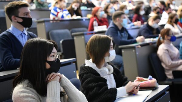 Студенты Национального исследовательского технологического университета МИСиС на лекции  - Sputnik Узбекистан